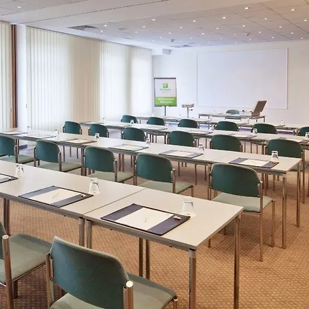 هوليداي إن ميتي 3*