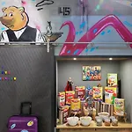 Moxy Humboldthain Park Hotel 3*