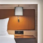 Hotel Moxy Humboldthain Park 3*