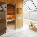 Moxy Humboldthain Park Hotel 3*