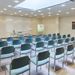 Moxy Humboldthain Park 3*