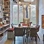 Hotel Moxy Humboldthain Park