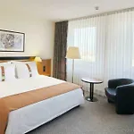 Moxy Humboldthain Park 3*