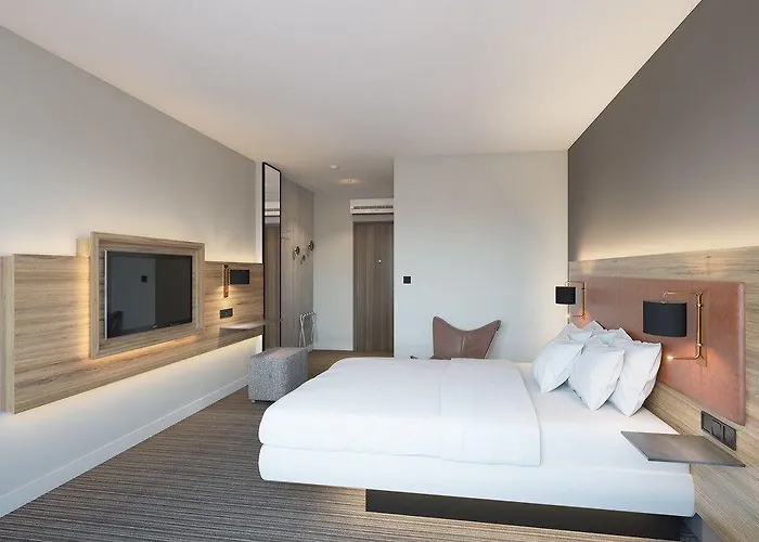 柏林洪堡海因公园慕奇夕酒店