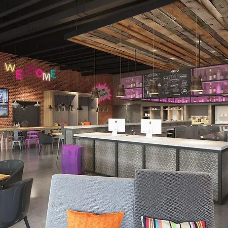 Moxy Humboldthain Park Hotell 3*