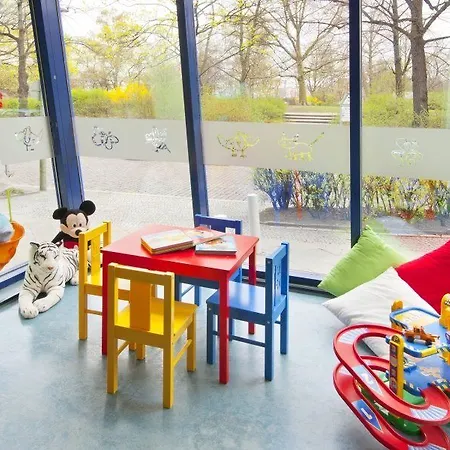 Moxy Humboldthain Park Hotel Berlin