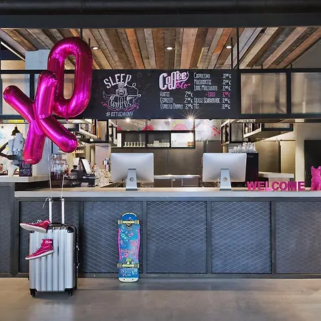 Moxy Humboldthain Park Hotel Berlin