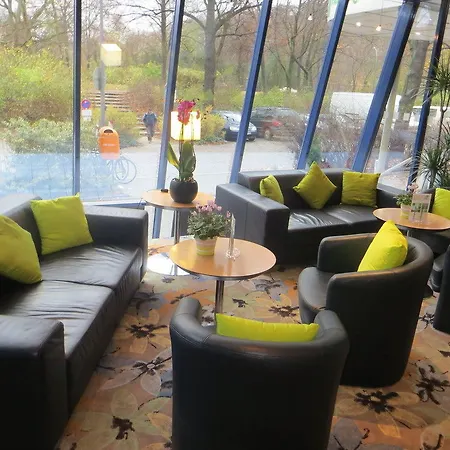 Moxy Humboldthain Park