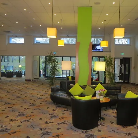 Hotell Moxy Humboldthain Park 4*