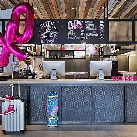 Hotell Moxy Humboldthain Park 4*
