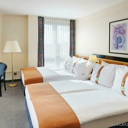 Hotell Moxy Humboldthain Park 3*
