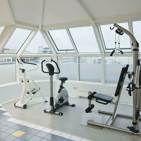 Moxy Humboldthain Park 3*