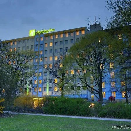 Moxy Humboldthain Park Hotel Berlin