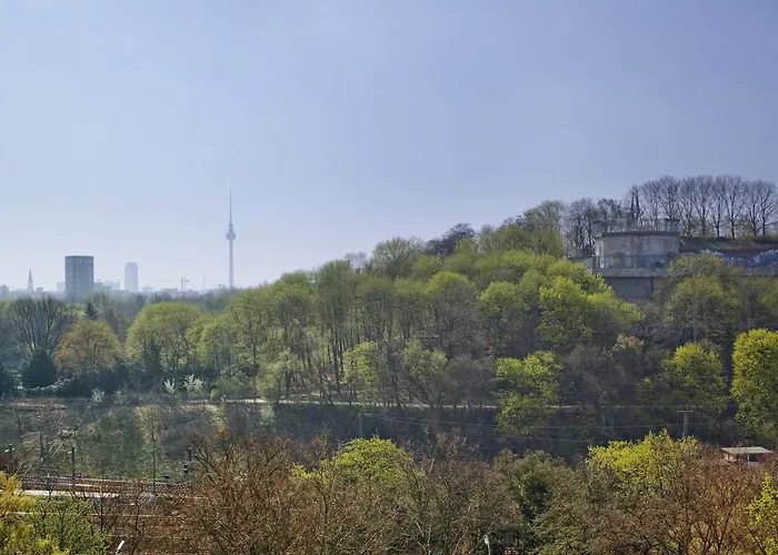 Moxy Humboldthain Park Hotel 3*