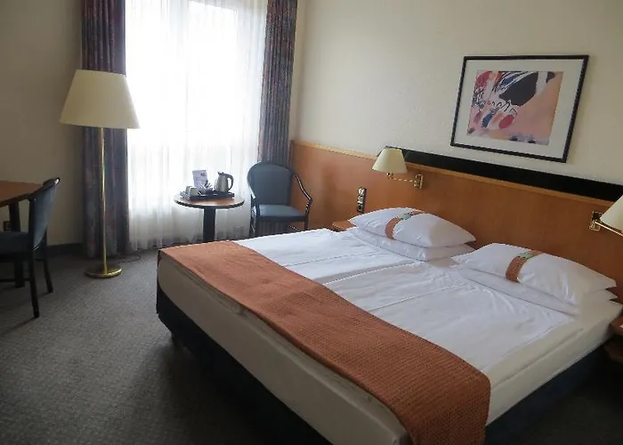 Moxy Humboldthain Park Hotel