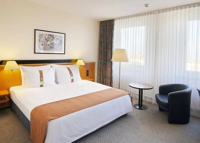 Moxy Humboldthain Park Hotel 3*