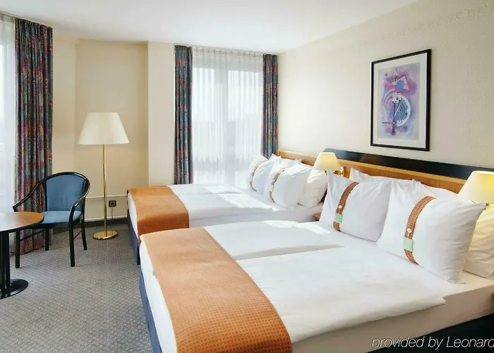 Hotel Moxy Humboldthain Park 3*