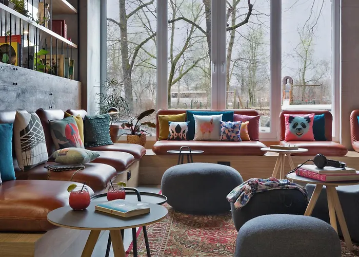 Moxy Humboldthain Park 3*