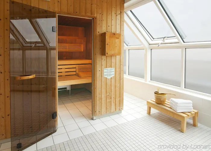 Moxy Humboldthain Park Hotel 3*